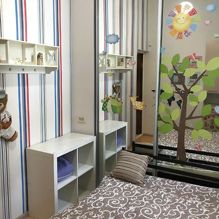 Apartment Near Deribasovskaya โอเดสซา ภายนอก รูปภาพ
